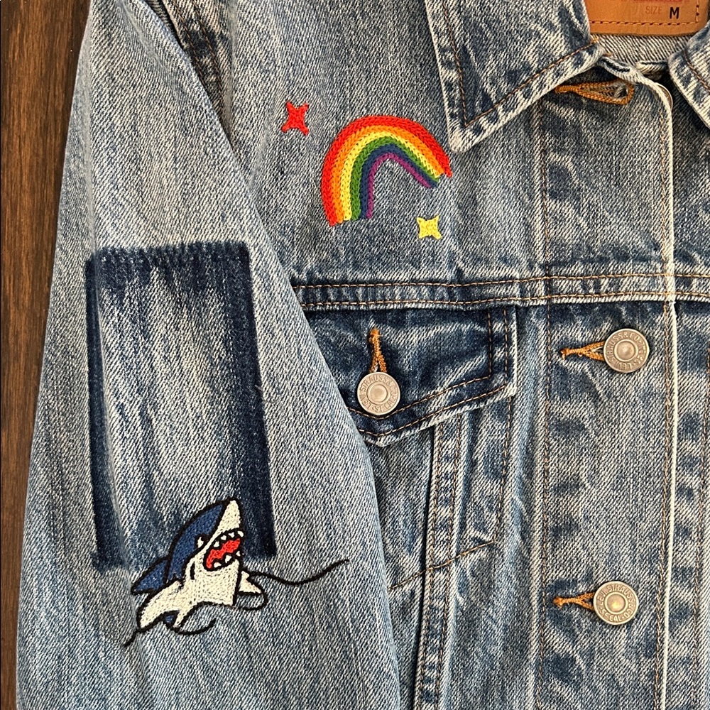 Levi's Blue Jean Jacket with Colorful Embroidery - Picture 6 of 10